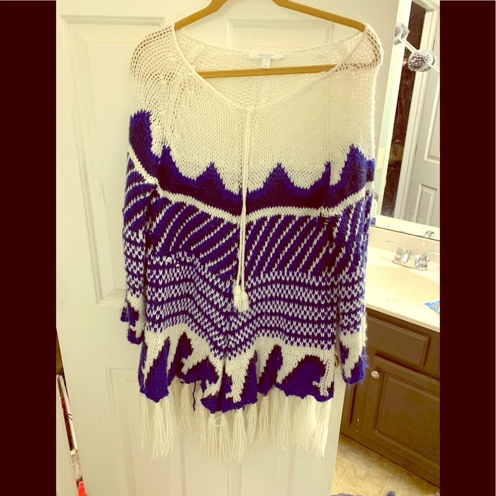 ADORABLE sweater poncho with fringe